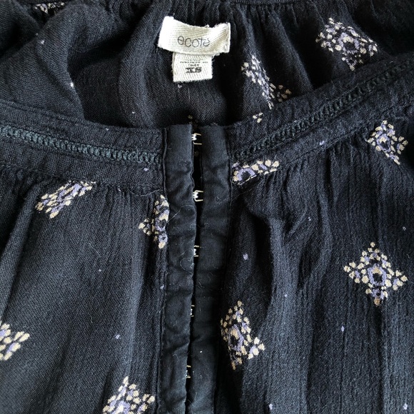 Urban Outfitters Cold Shoulder Top - Picture 3 of 4